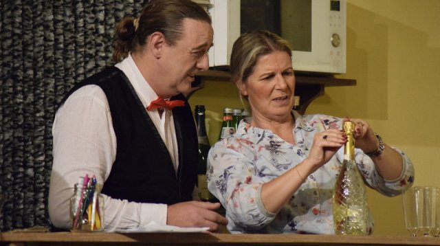 Toneeluitvoering (zaterdag  9 november 2024)